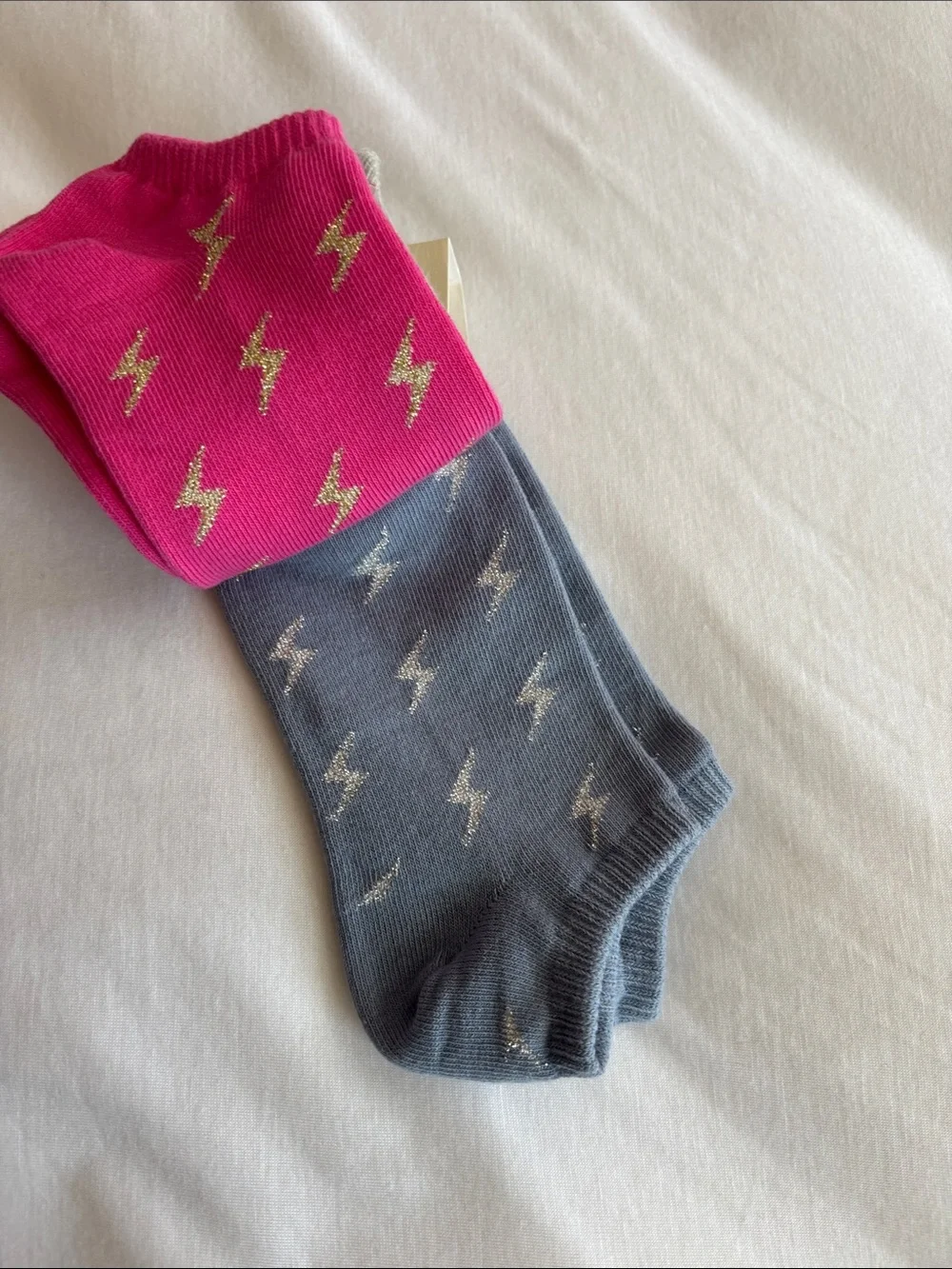 Aeropostale Ladies 3-Pack Ankle Socks in Gray, Pink, Blue W Lightening Bolts